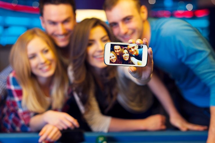 badakslot login platform showing live-dealer tables and sportsbook integration on mobile and desktop